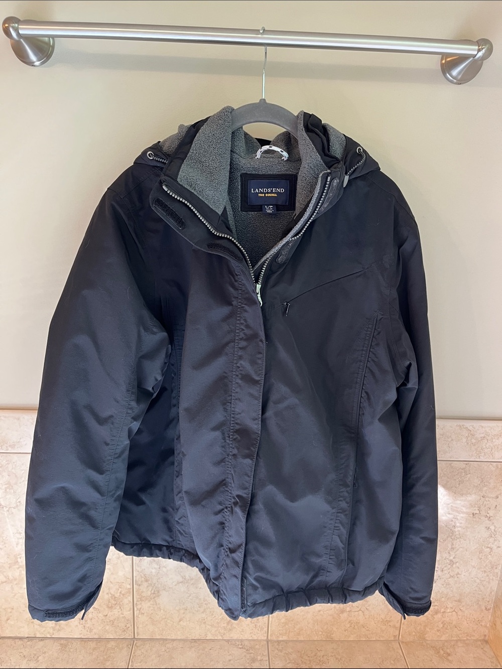 Lands' End The Squall Women’s Large petite Black Fleece Lined Hooded jacket.